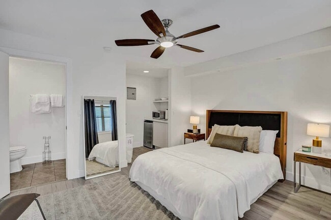 Building Photo - 3020 Seville St