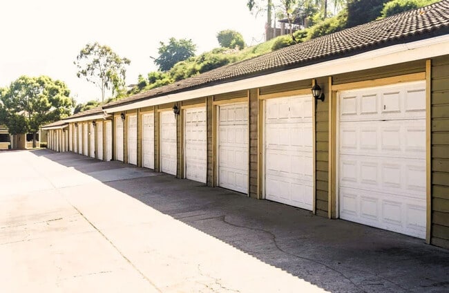 Building Photo - 524 Telegraph Canyon Rd