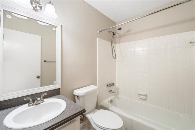 Building Photo - 5146 Bramblewood Dr