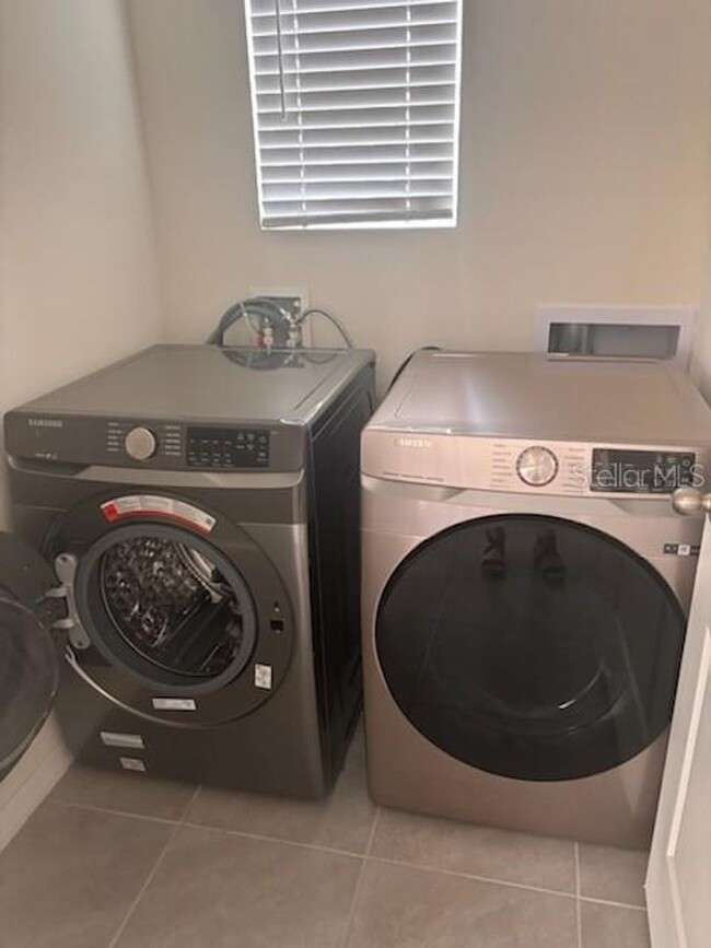 Building Photo - Kindred Rental Home