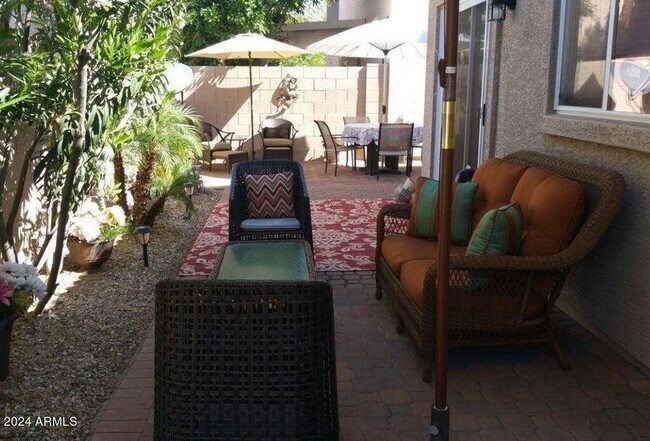 Building Photo - 3332 N Sunaire