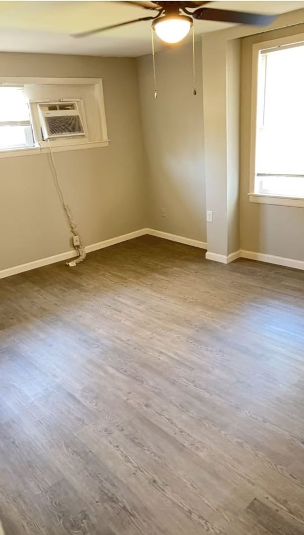 Building Photo - 902 Adams St