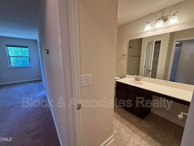 Building Photo - 1009 Magnolia Blossom Ln