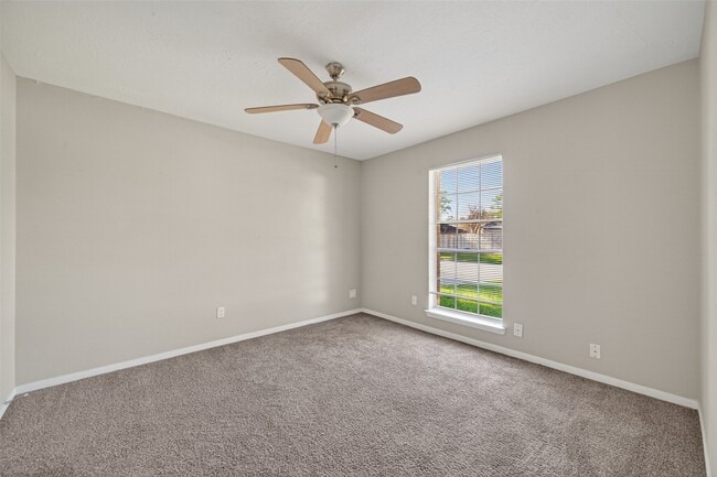 Building Photo - 22718 Pebworth Pl