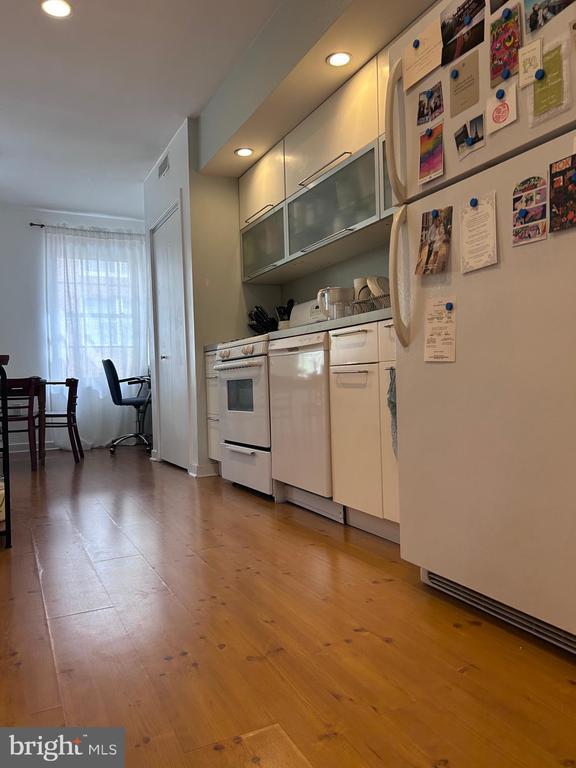 Building Photo - 1112 Locust St