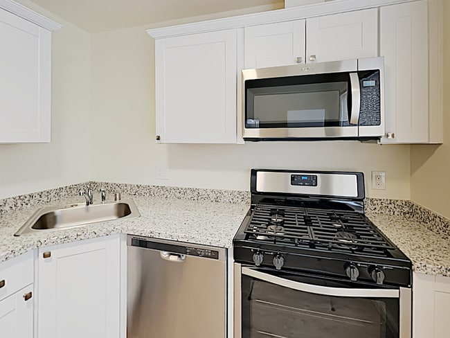 Building Photo - 2065 15th Ave