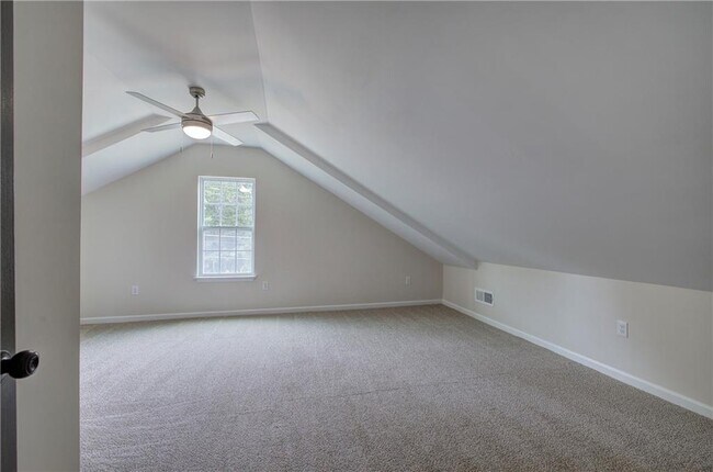 Building Photo - 4100 Chanticleer Dr NW