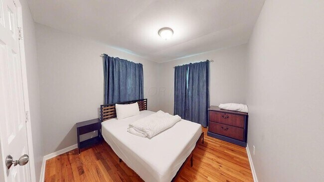 Building Photo - 32 Marion St