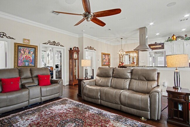 Building Photo - 15569 Crown Oaks Dr