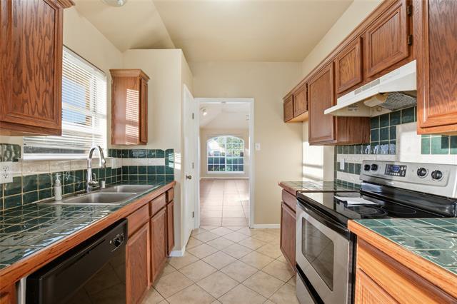 Building Photo - 5418 Cypress Dr