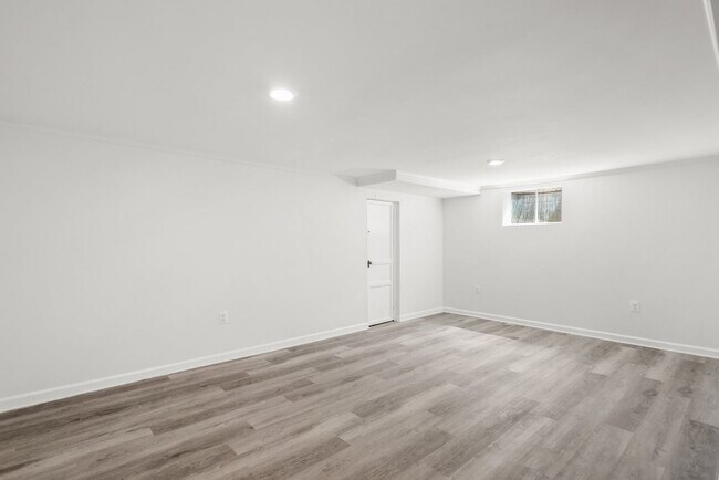 Building Photo - 2200 Windham Ln
