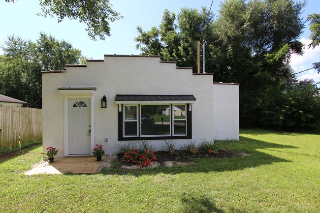 Building Photo - 103 Atwood Ave