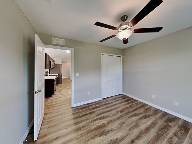 Building Photo - 515 SW 21St Ln