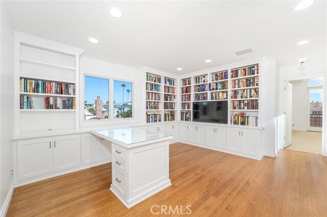 Building Photo - 119 Opal Ave