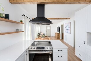 Building Photo - 705 Ivey Cir