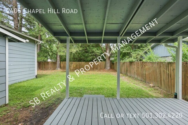 Building Photo - 2405 Chapel Hill Rd