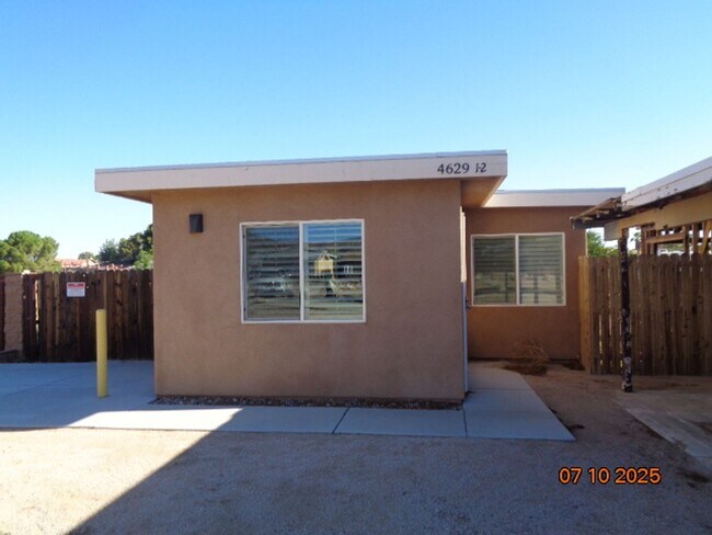 Primary Photo - Charming Quartz Hill Guest House
