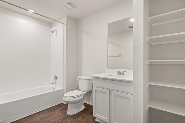 Building Photo - 257 Frogmore Lp