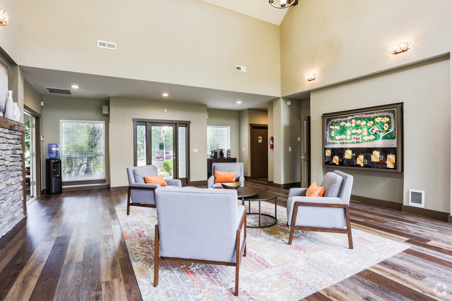 Interior Photo - Overlook at Murrayhill Apartments