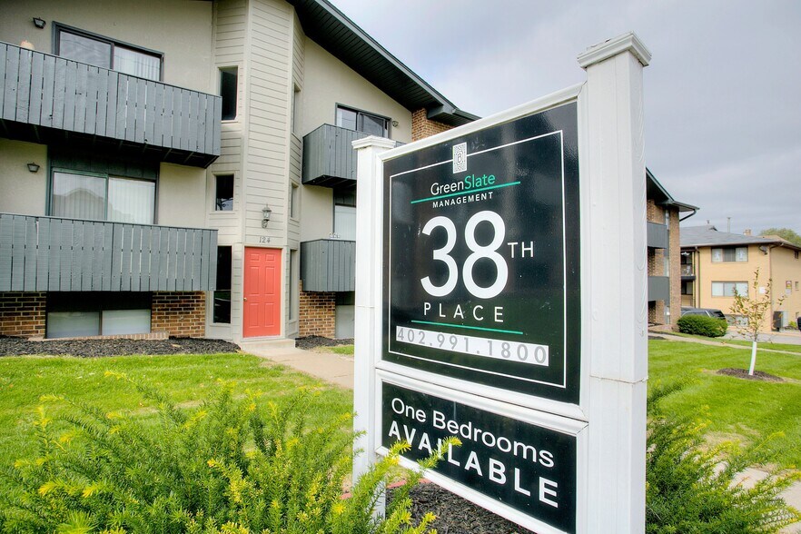 Building Photo - 38th Place