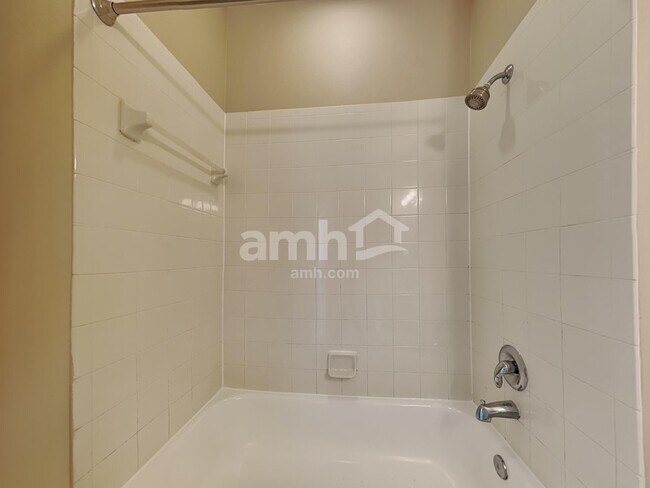 Building Photo - 24600 Victoria Wood Ct