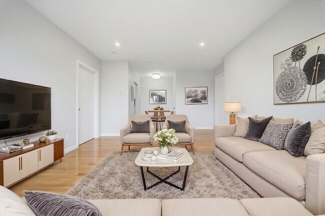 Building Photo - 11 Schubert St