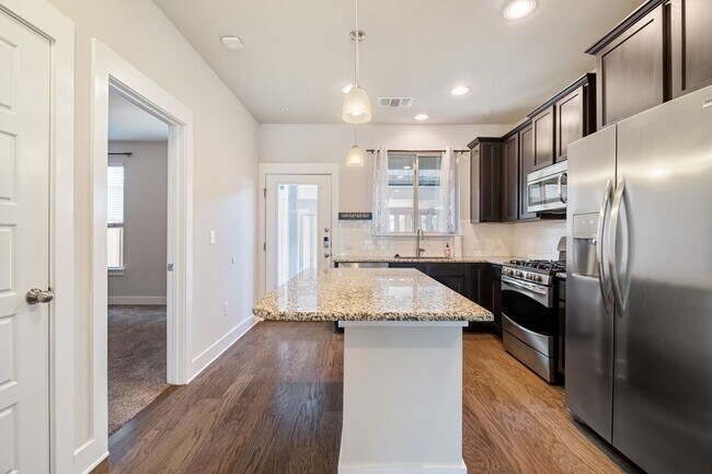 Building Photo - Beautiful Crestview Station Home with Garage & Covered Patio