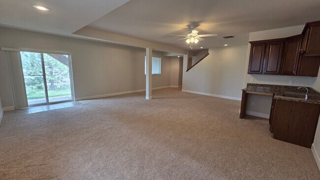 Building Photo - 4 Bedroom 3 Bath Plus Study/Office - Amazing Views! 55+ Only