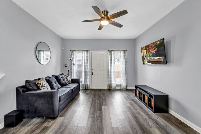 Building Photo - 3925 Lowden St