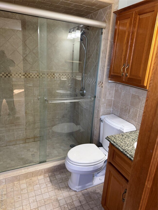 Building Photo - 25 Lexington Hills Rd