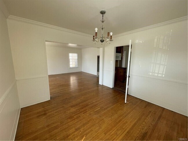 Building Photo - 2408 Fashion Ave