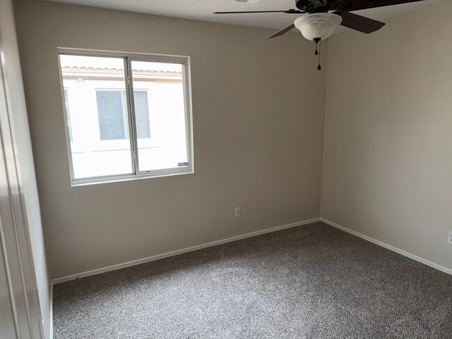 Building Photo - 6794 W Del Mar Ln