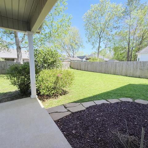 Building Photo - 926 Armand St