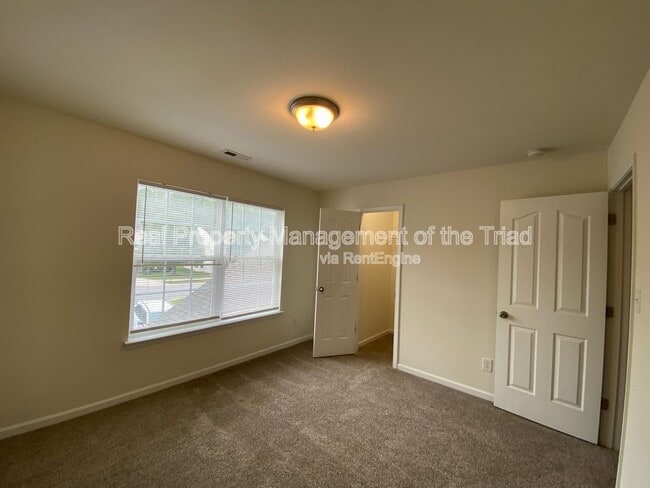 Building Photo - 4539 Deighton Ct