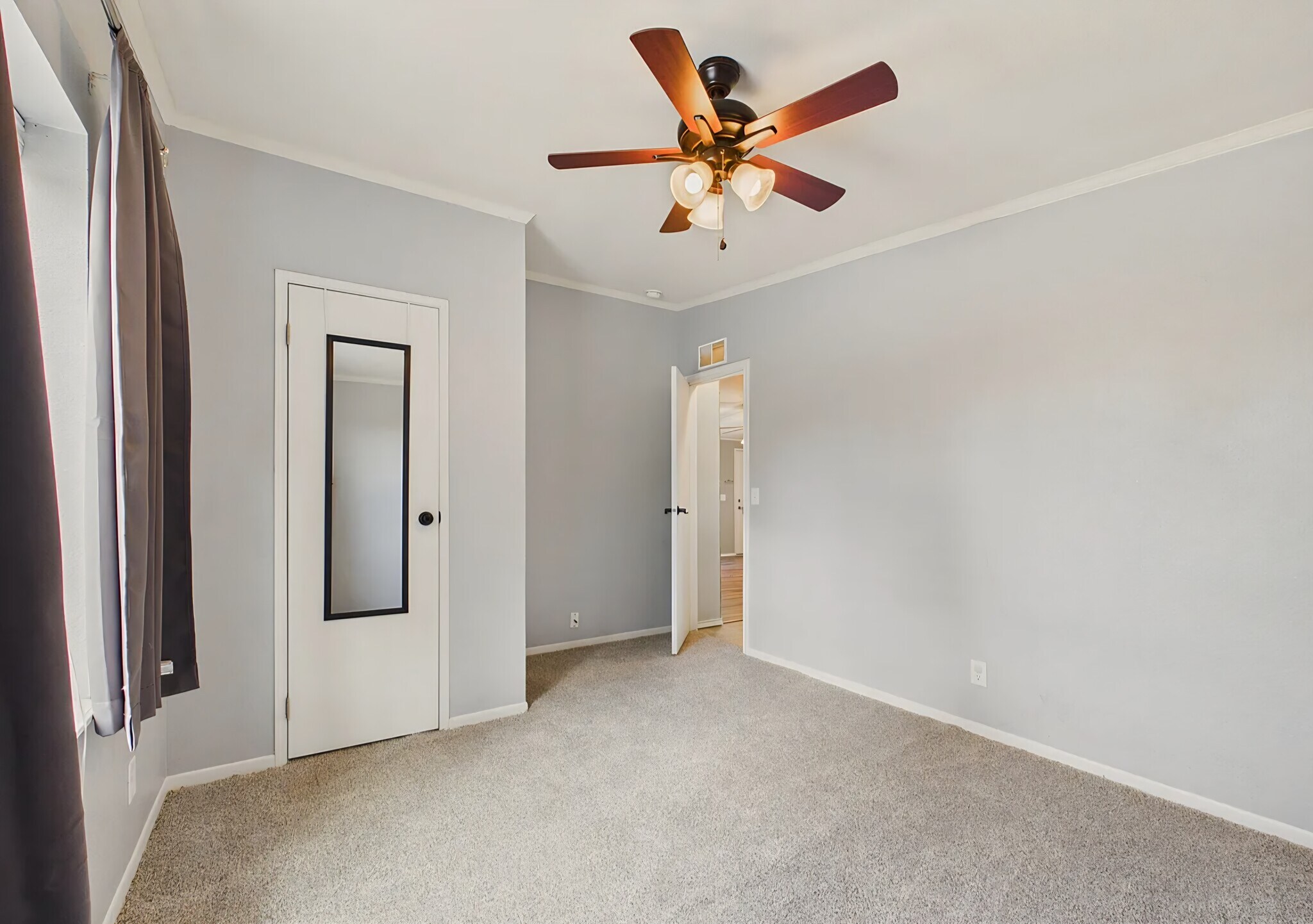 Building Photo - 111 Honeydew Ln