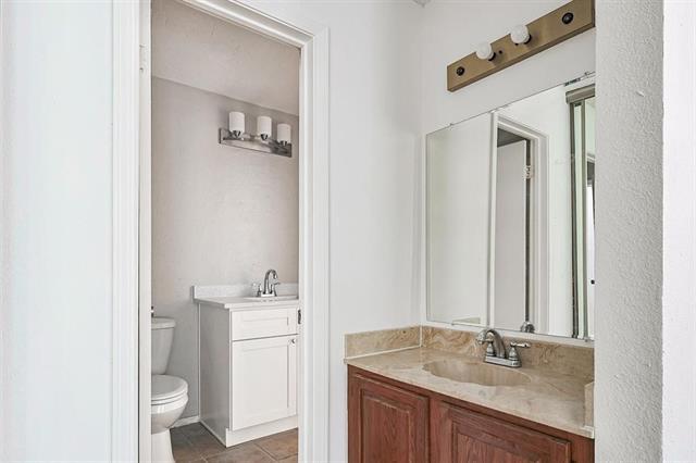 Building Photo - 3420 Country Club Dr W