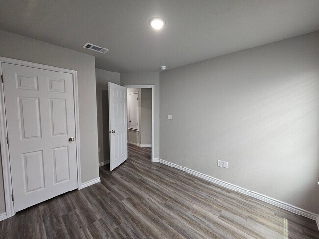 Building Photo - 230 N Mary Jo Dr
