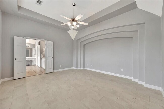 Building Photo - 12430 Timber Hollow