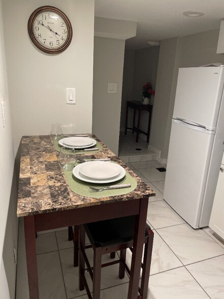 Building Photo - 5527 Raleigh St