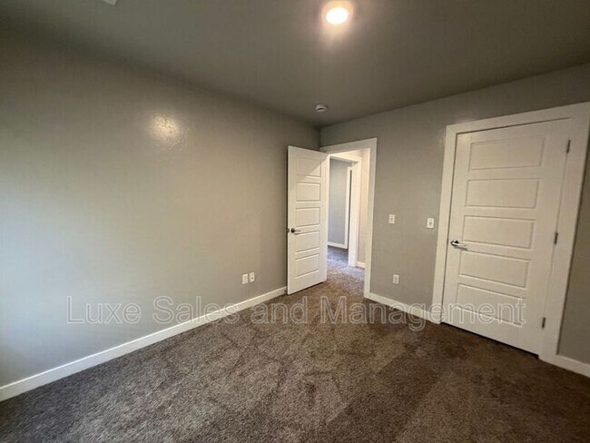 Building Photo - 613 NW 176th St