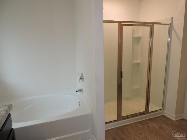 Building Photo - 5780 Blackhorse Cir