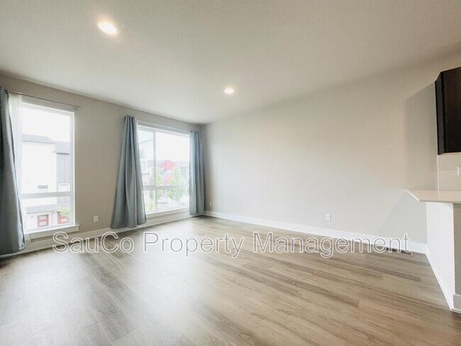 Building Photo - 17153 SW Woodpecker Ln