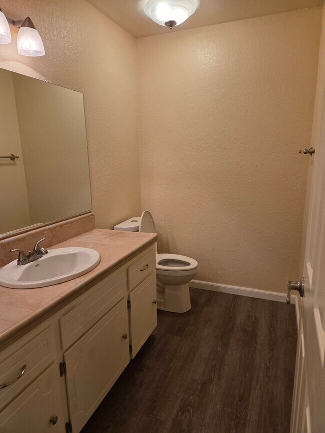 Building Photo - Great location off Sunrise & Coloma - Renovated 3bdrm, 2 bath