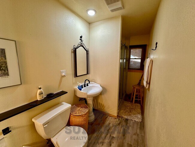 Building Photo - Beautiful Home on the Creek!