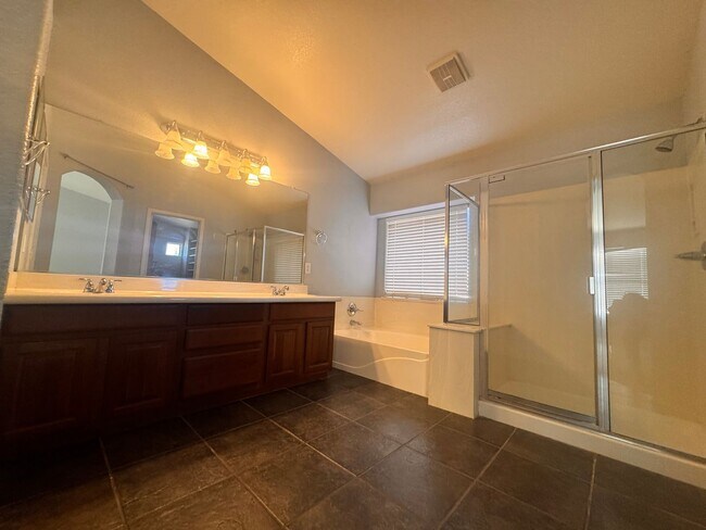 Building Photo - Wigwam Creek home 4 bedrooms with a private pool