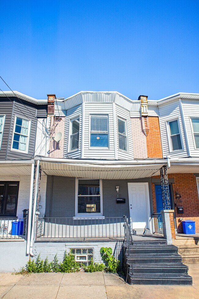 Building Photo - 2137 Mifflin St