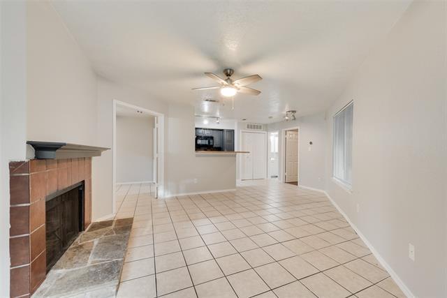 Building Photo - 2307 Balsam Dr