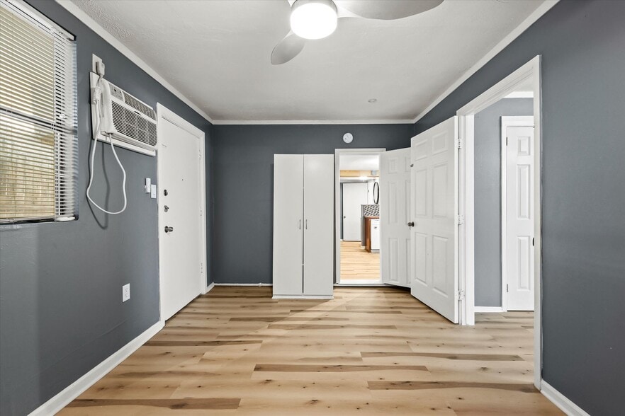 Building Photo - 1509 W Morphy St