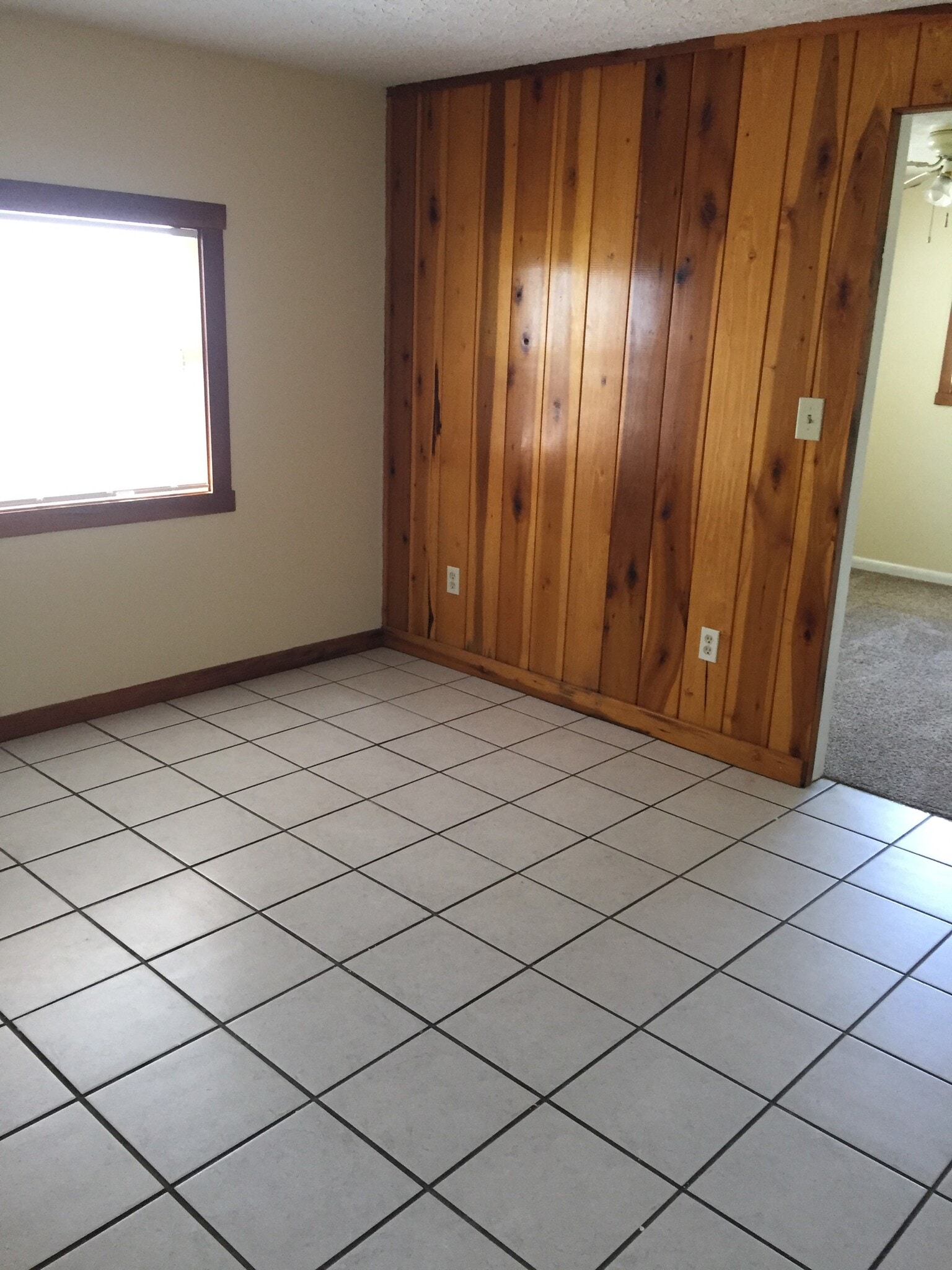 Building Photo - 685 HWY 441 SE