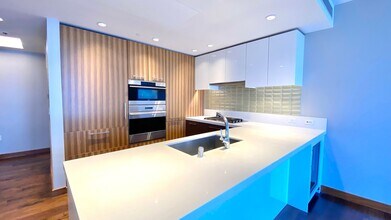 Building Photo - Lowest Priced 2-Bed Unit in ONE Ala Moana!!! PENTHOUSE 2 BED/2BATH with Ocean & Mountain Views!